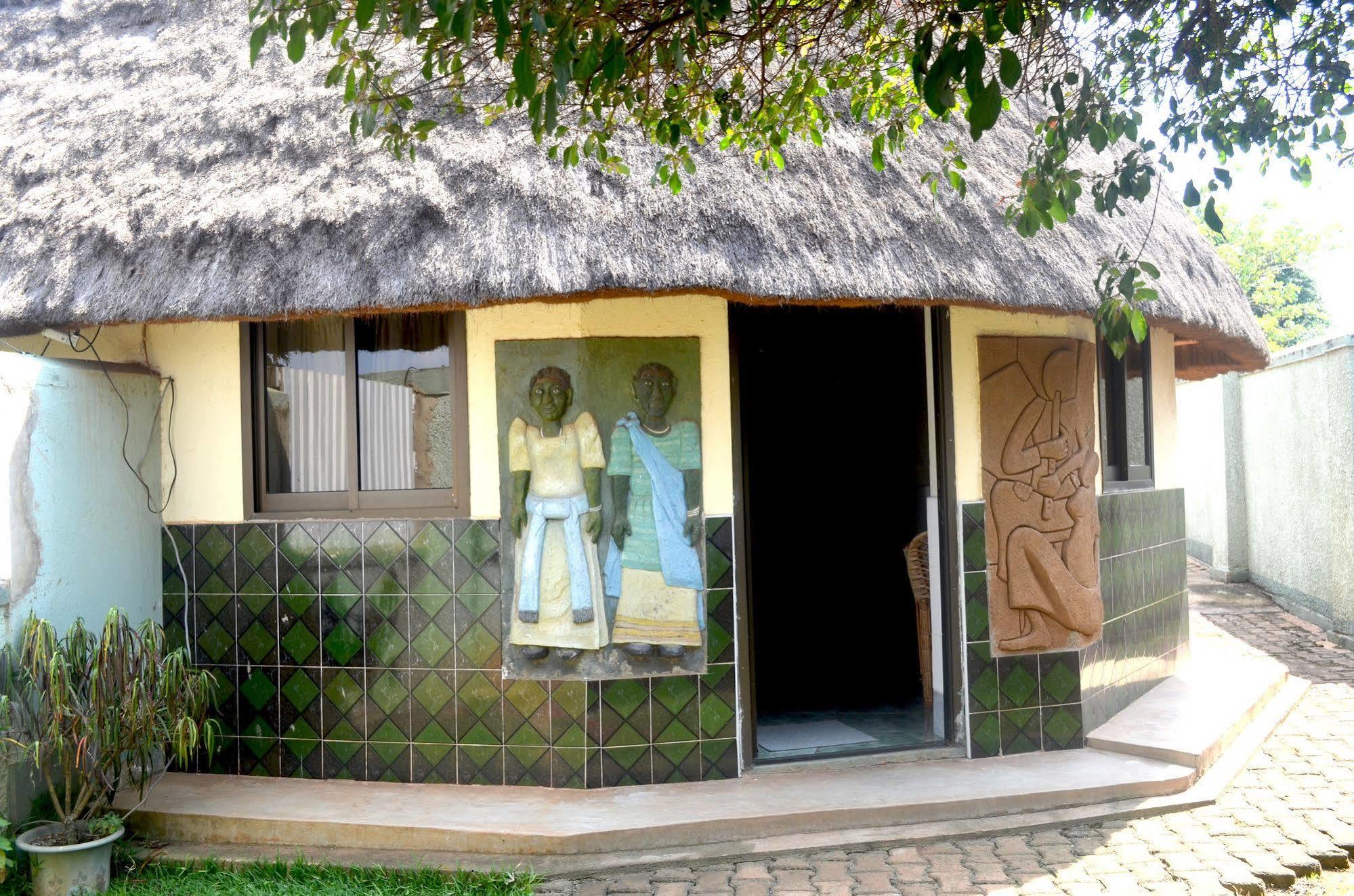 Kiwatule Cottages Kampala Exteriör bild